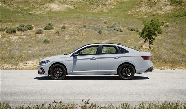 星欧平台官方:颜值提升不止一个档次!新款大众Jetta官图发布:国产速腾将看齐