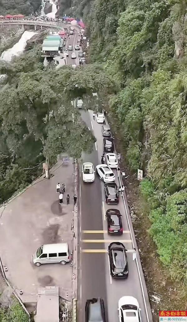 星欧平台注册:哀牢山是“中国的百慕大”?迷雾来临向导也不敢轻易开车