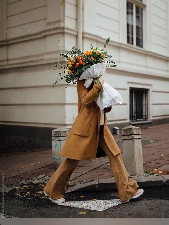 星欧平台：今年春天一定要拥有这5件衣服，好看又减龄！