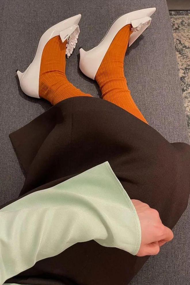 星欧平台：今年春天一定要拥有这5件衣服，好看又减龄！