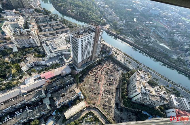 星欧平台官方:新希望8.53亿元拍下九眼桥“范思哲公寓”地块,将修五星级酒店和2个博物馆